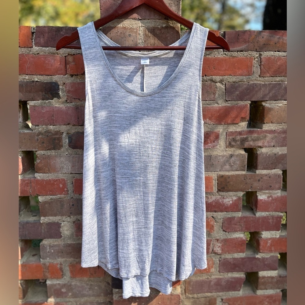 Old Navy Gray Scoop Neck Tank Top